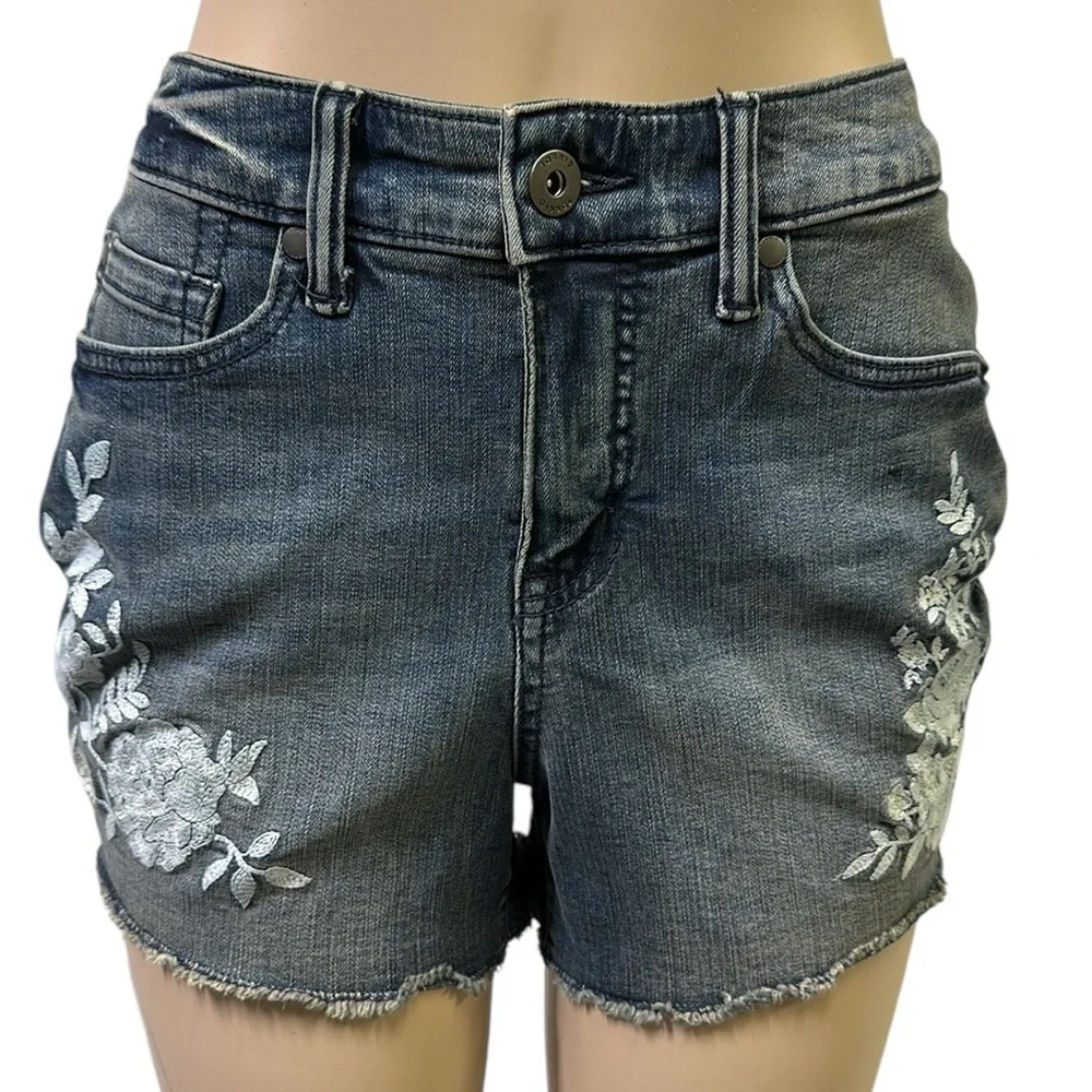 torrid Dark Wash Denim Shorts with White Floral Embroidery